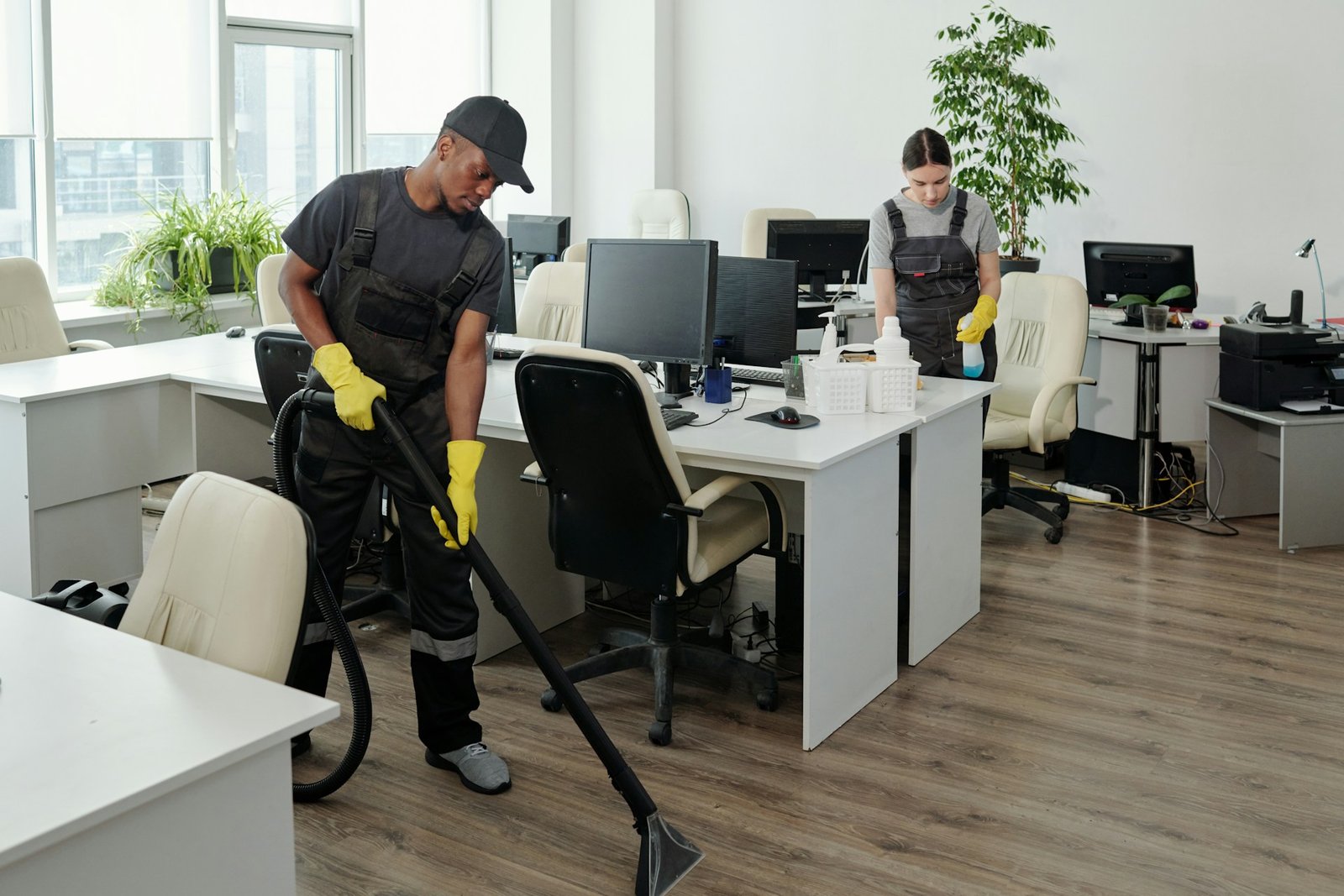 Deep Cleaning Office